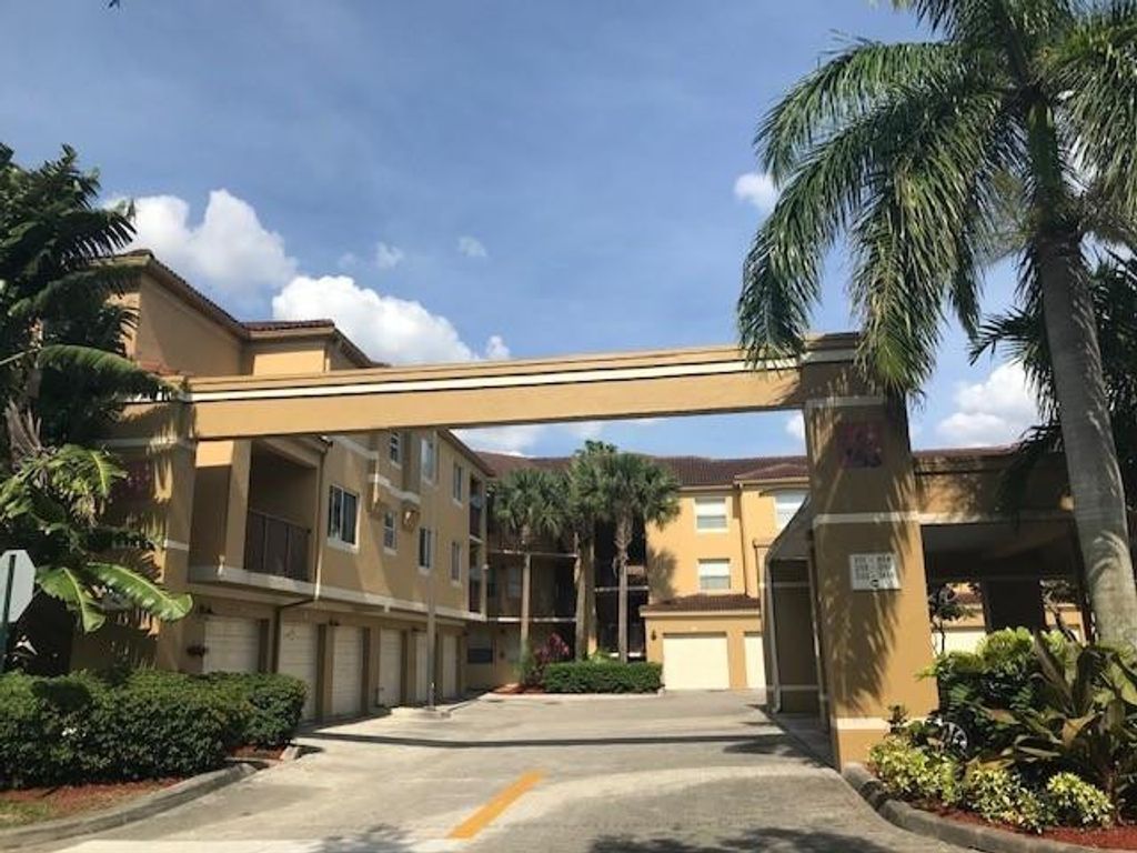 Photo of 741 N Pine Island Road #303, Plantation, FL 33324 (MLS # B26021772)
