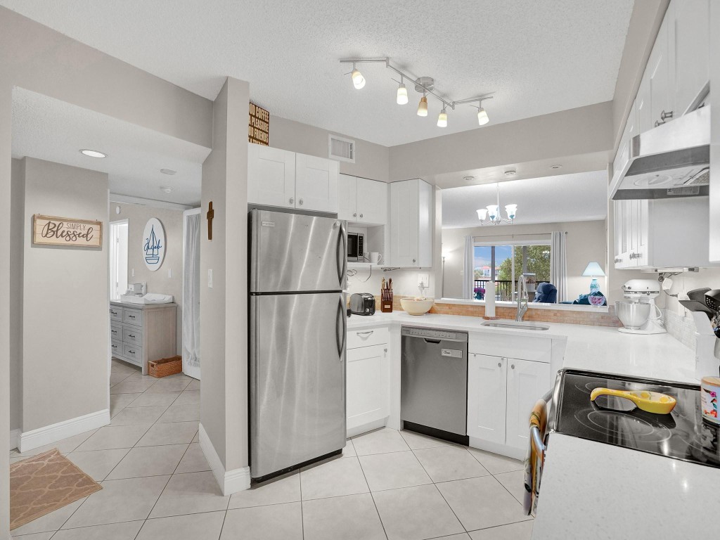 2208 S Cypress Bend Drive 401