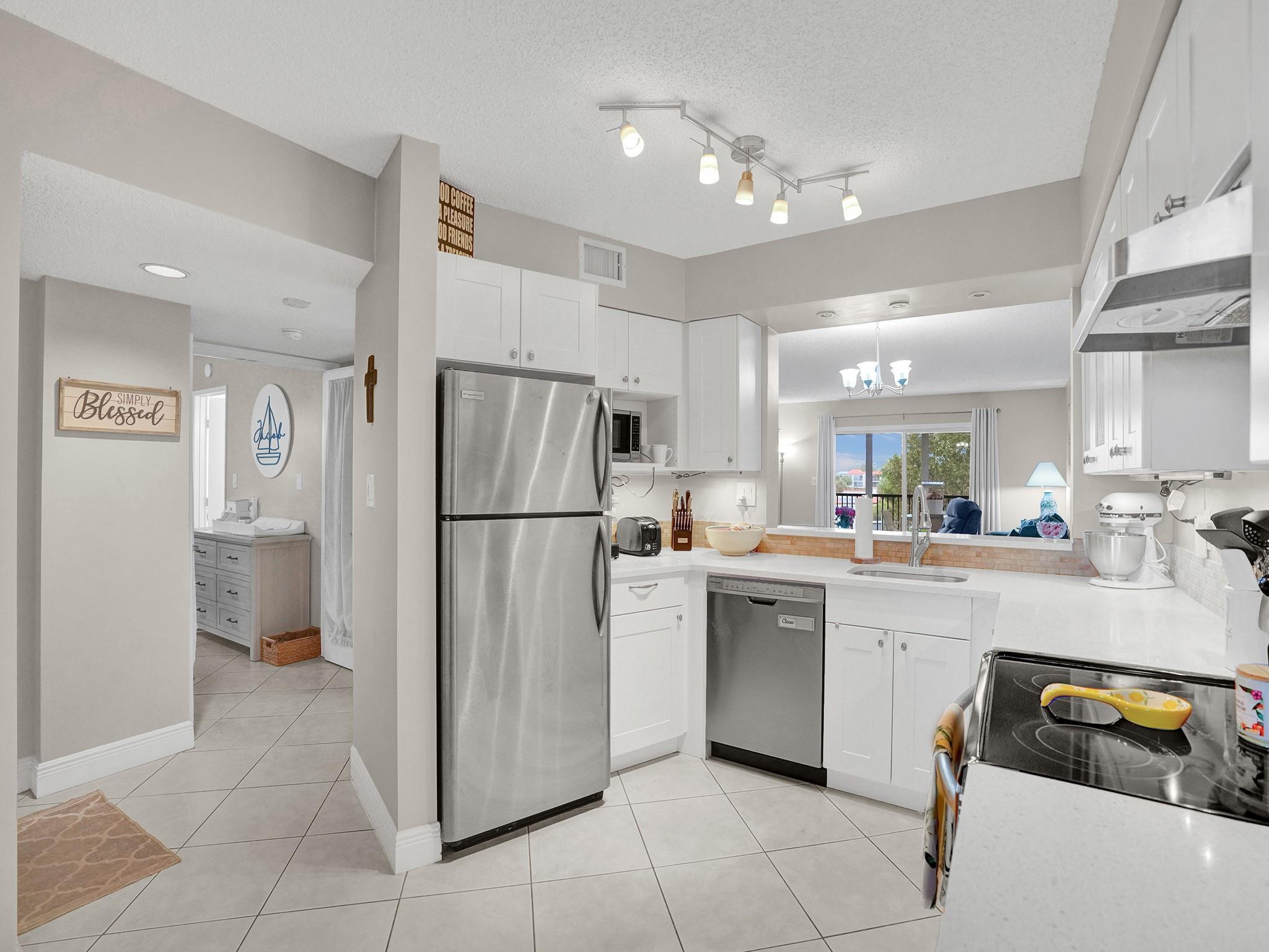 2208 S Cypress Bend Drive 401