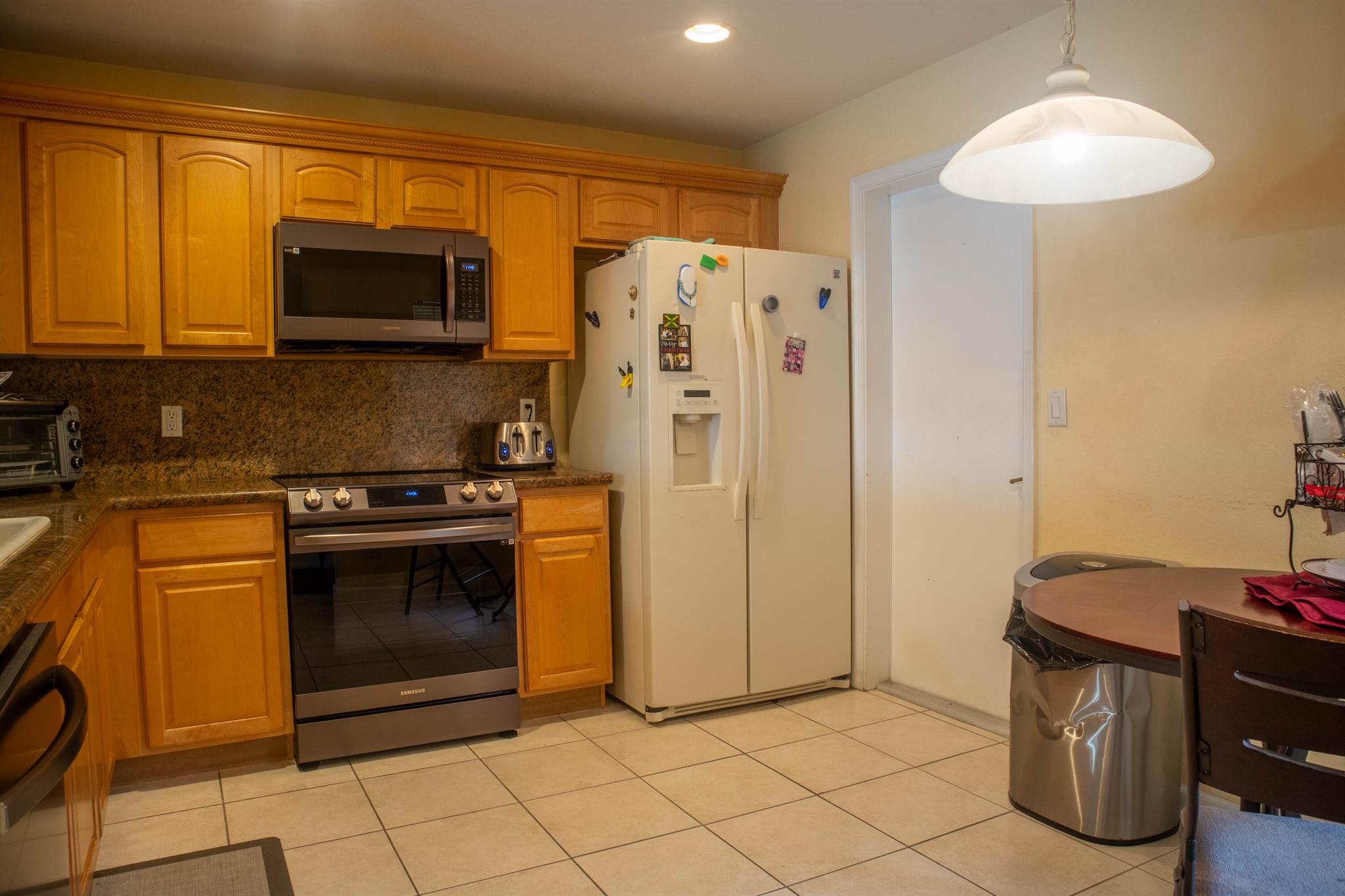 Bike - Jog; Clubhouse; Pool; Sidewalks; Tennis - Residential