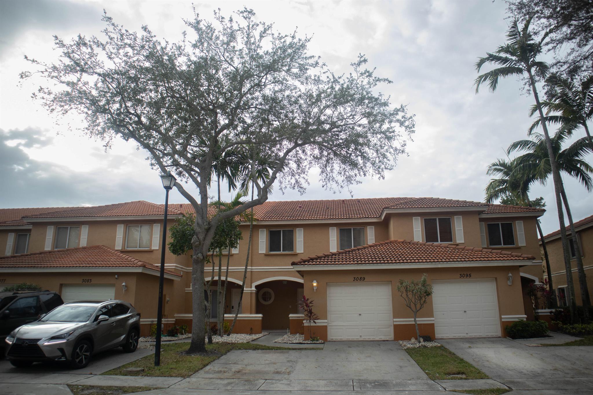 Bike - Jog; Clubhouse; Pool; Sidewalks; Tennis - Residential