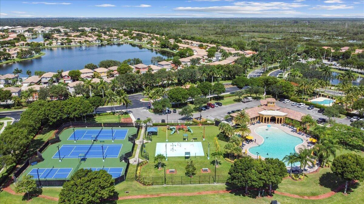 Bike - Jog; Clubhouse; Pool; Sidewalks; Tennis - Residential