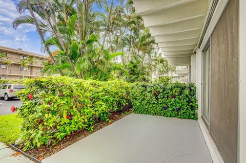 A home in South Palm Beach