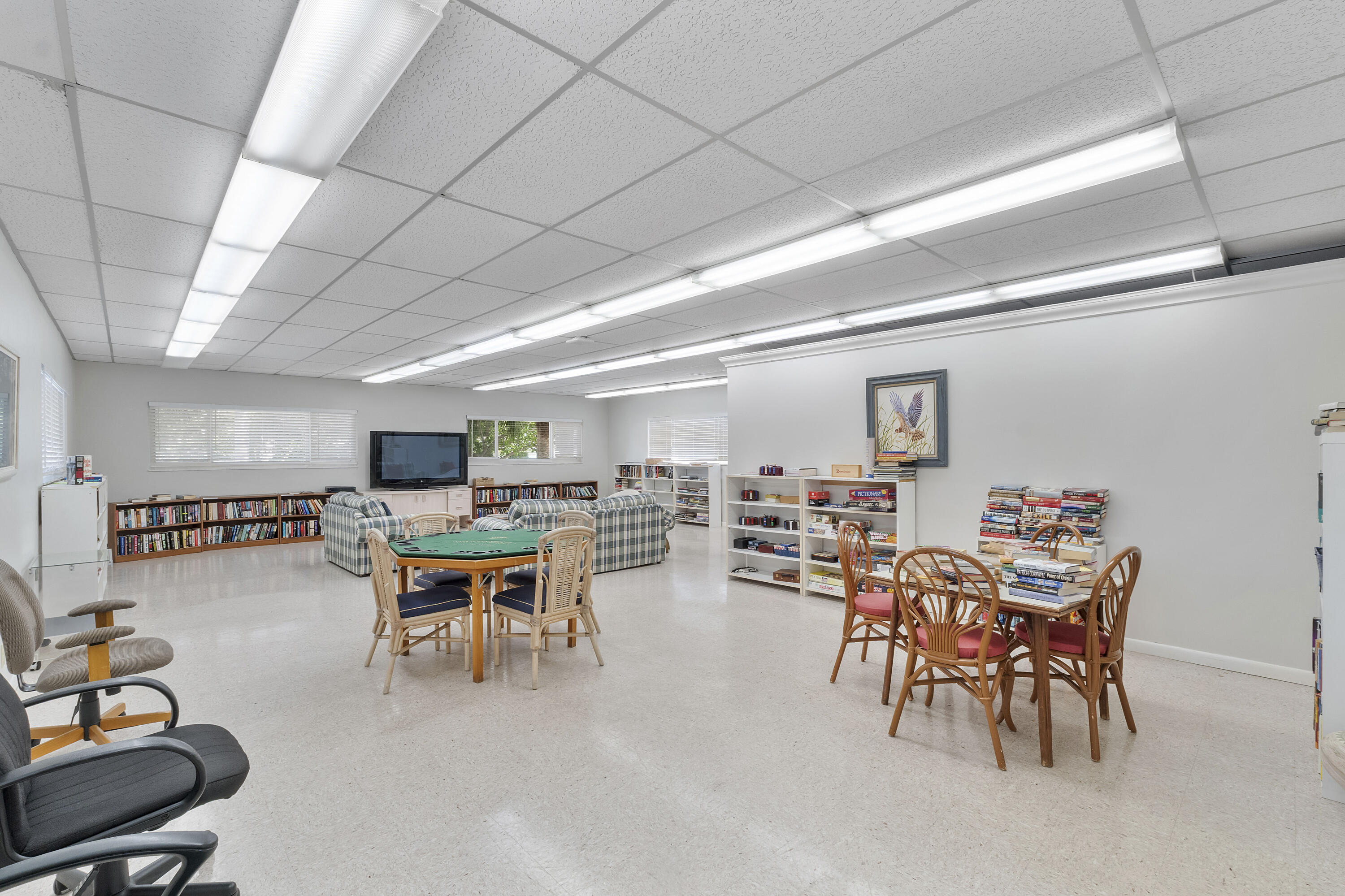 TROPIC HARBOR CONDO PART SEVEN - Residential