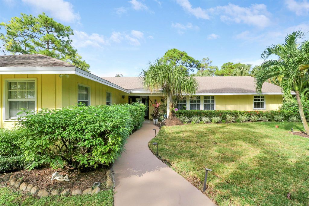 Photo of 4877 Northlake Boulevard, Palm Beach Gardens, FL 33418 (MLS # R11139702)