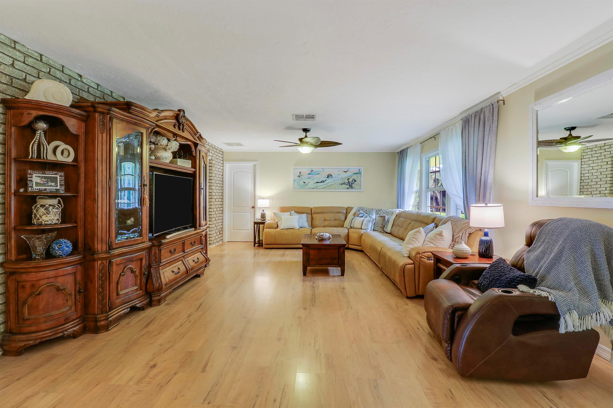 4877 Northlake Boulevard