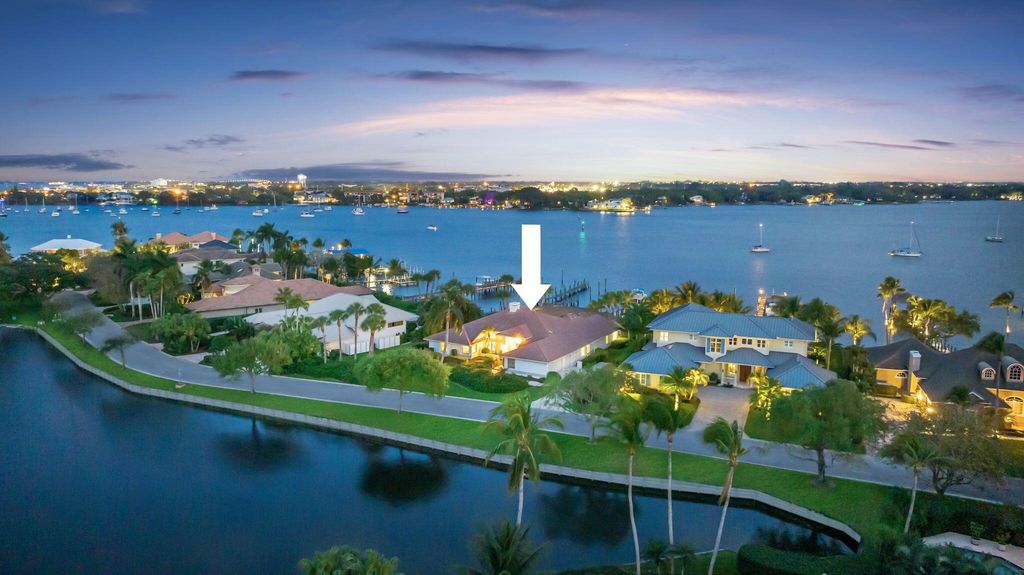 Photo of 781 SW Bay Pointe Circle, Palm City, FL 34990 (MLS # R10970678)