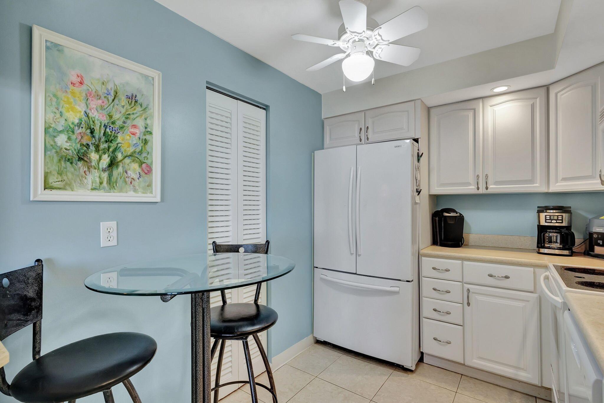 PHOENIX TOWERS CONDO - Residential Lease