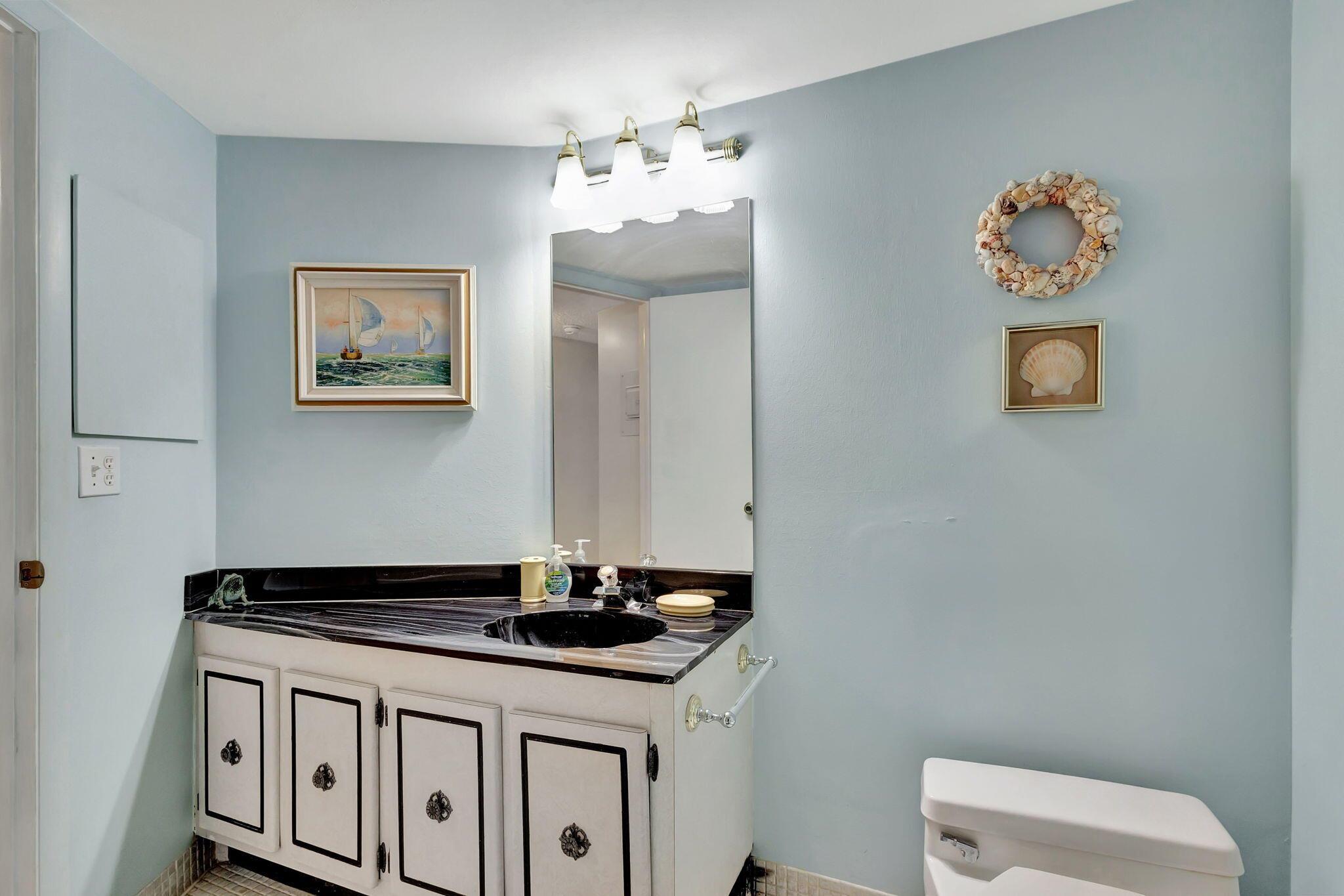 PHOENIX TOWERS CONDO - Residential Lease