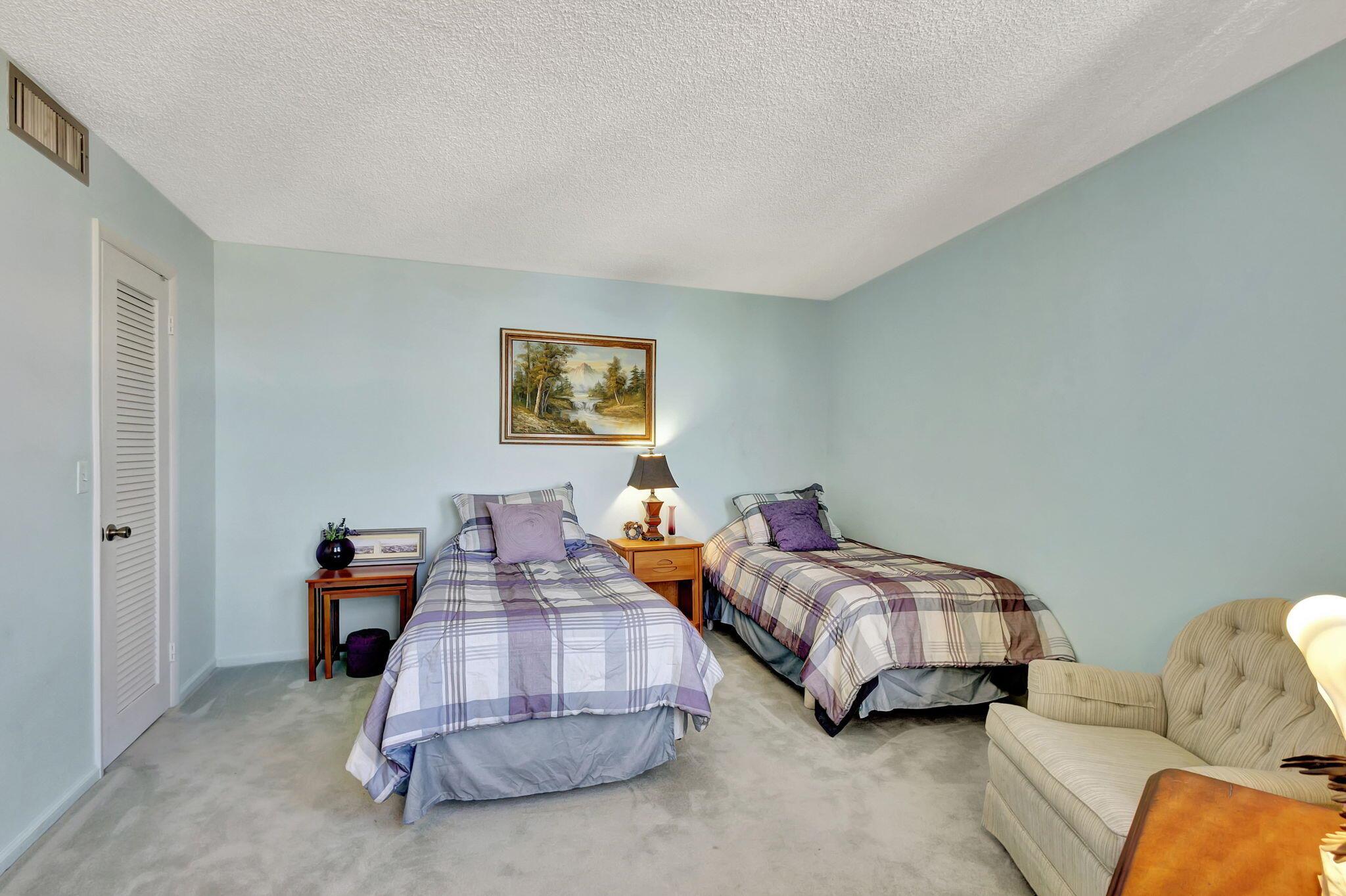 PHOENIX TOWERS CONDO - Residential Lease