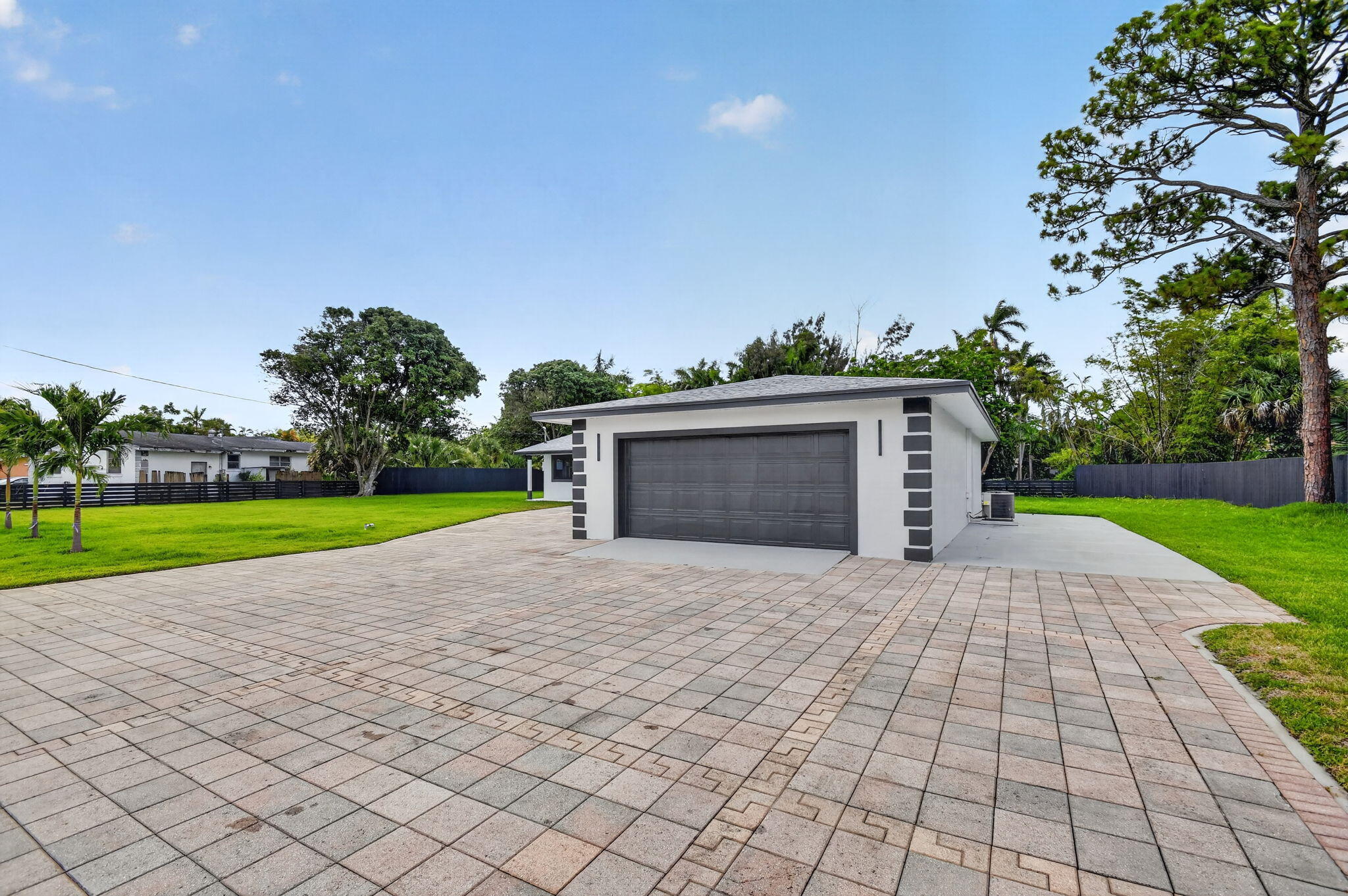 3192 Riddle Road