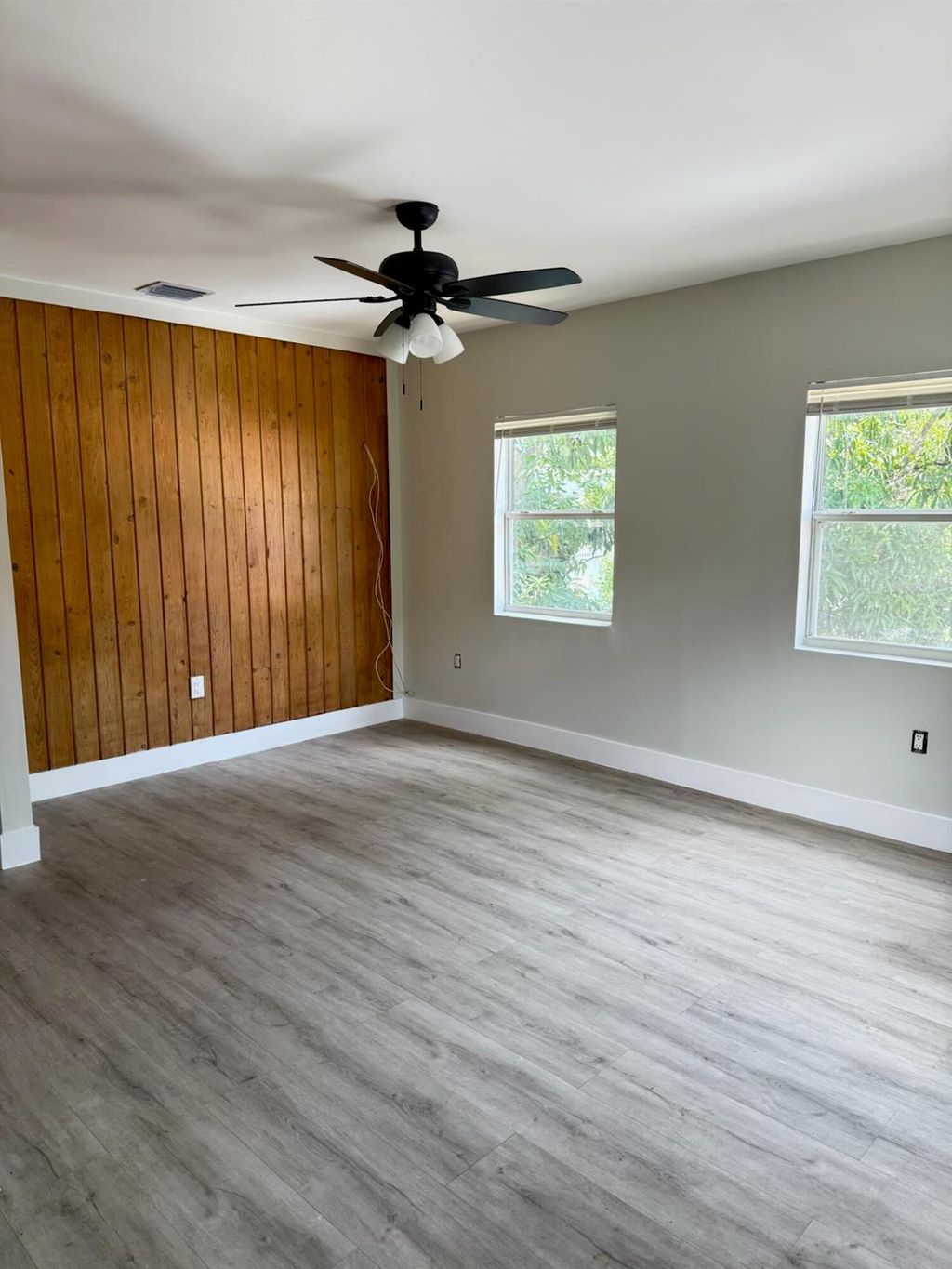 Photo of 1019 Mayflower Road, Fort Pierce, FL 34950 (MLS # R11101092)