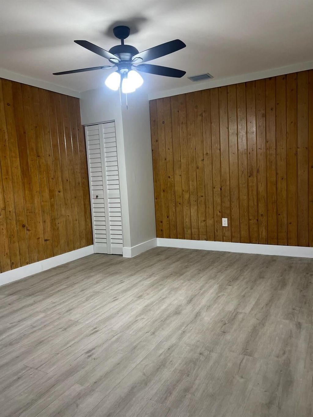 Photo of 1019 Mayflower Road, Fort Pierce, FL 34950 (MLS # R11101092)