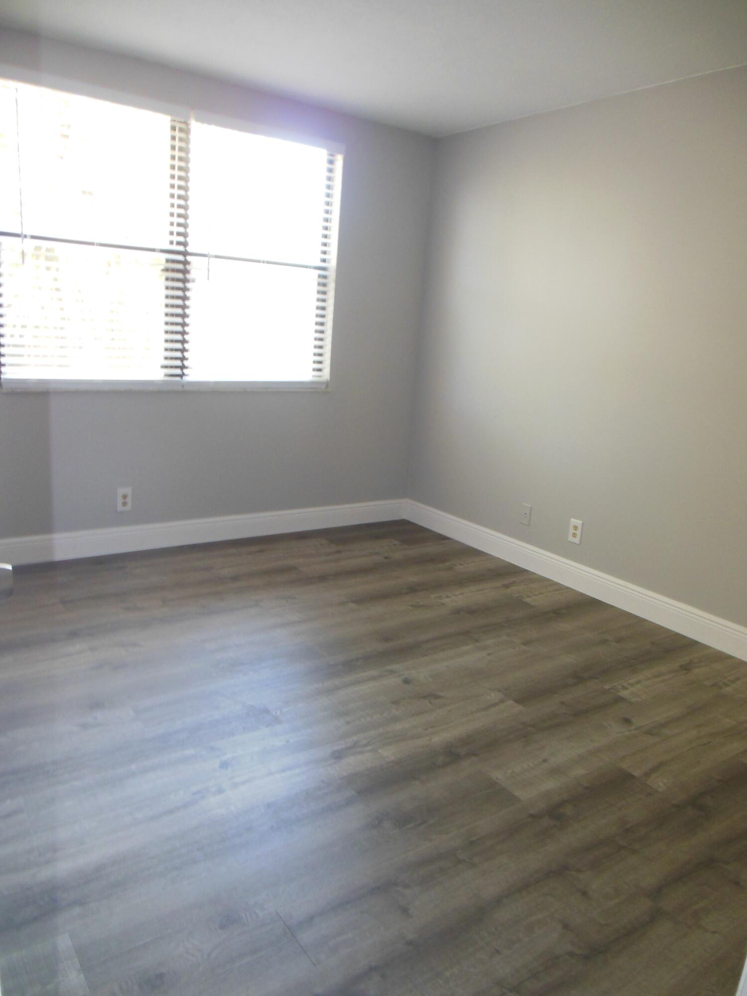 CLEAR LAKE CLUB CONDO - Residential Lease