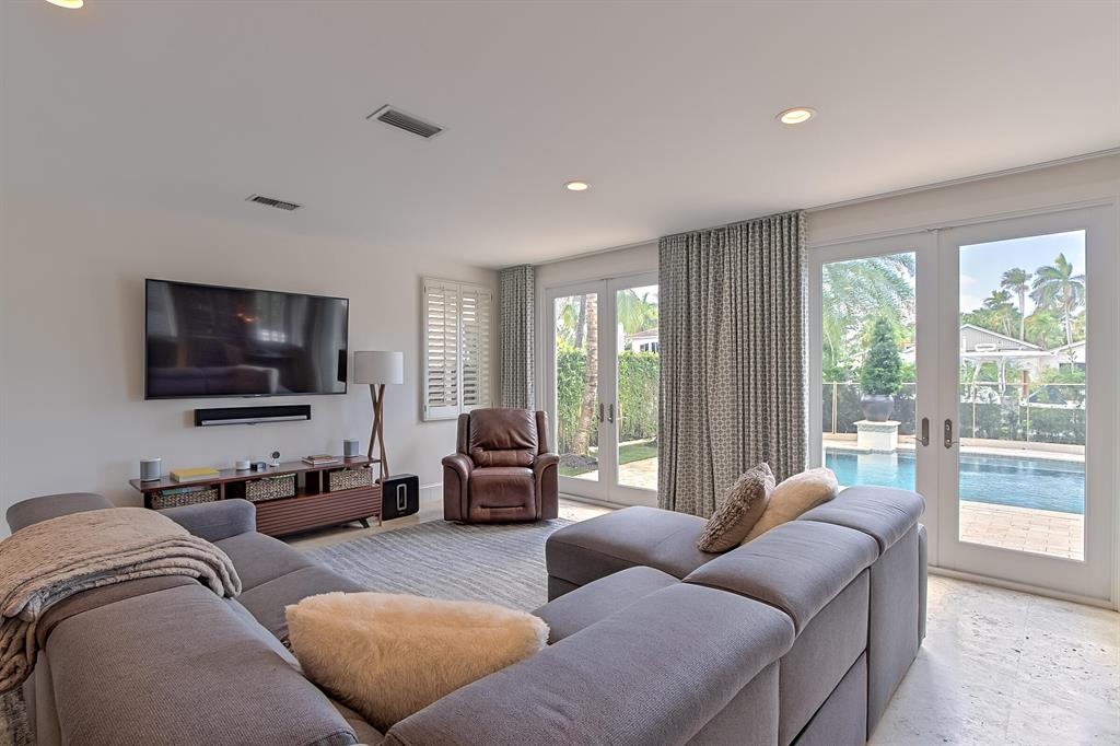 VENICE RESUB - Residential