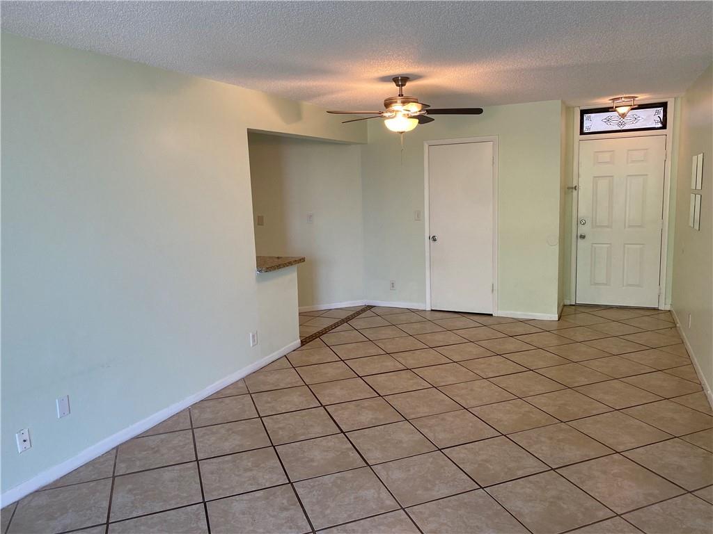 Lake Pointe Condominium - Residential