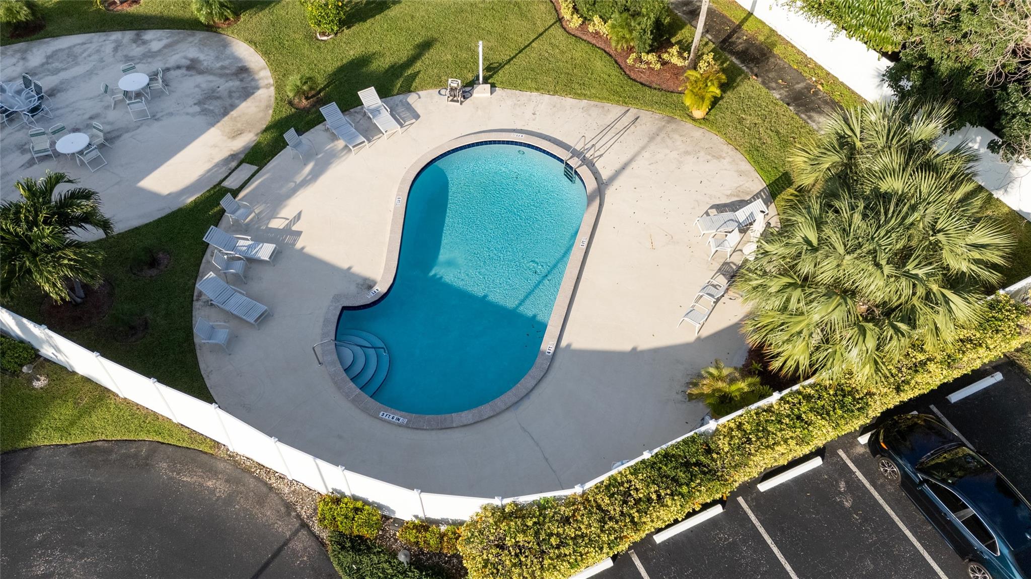 HAWTHORNE VILLAGE INC CON - Residential