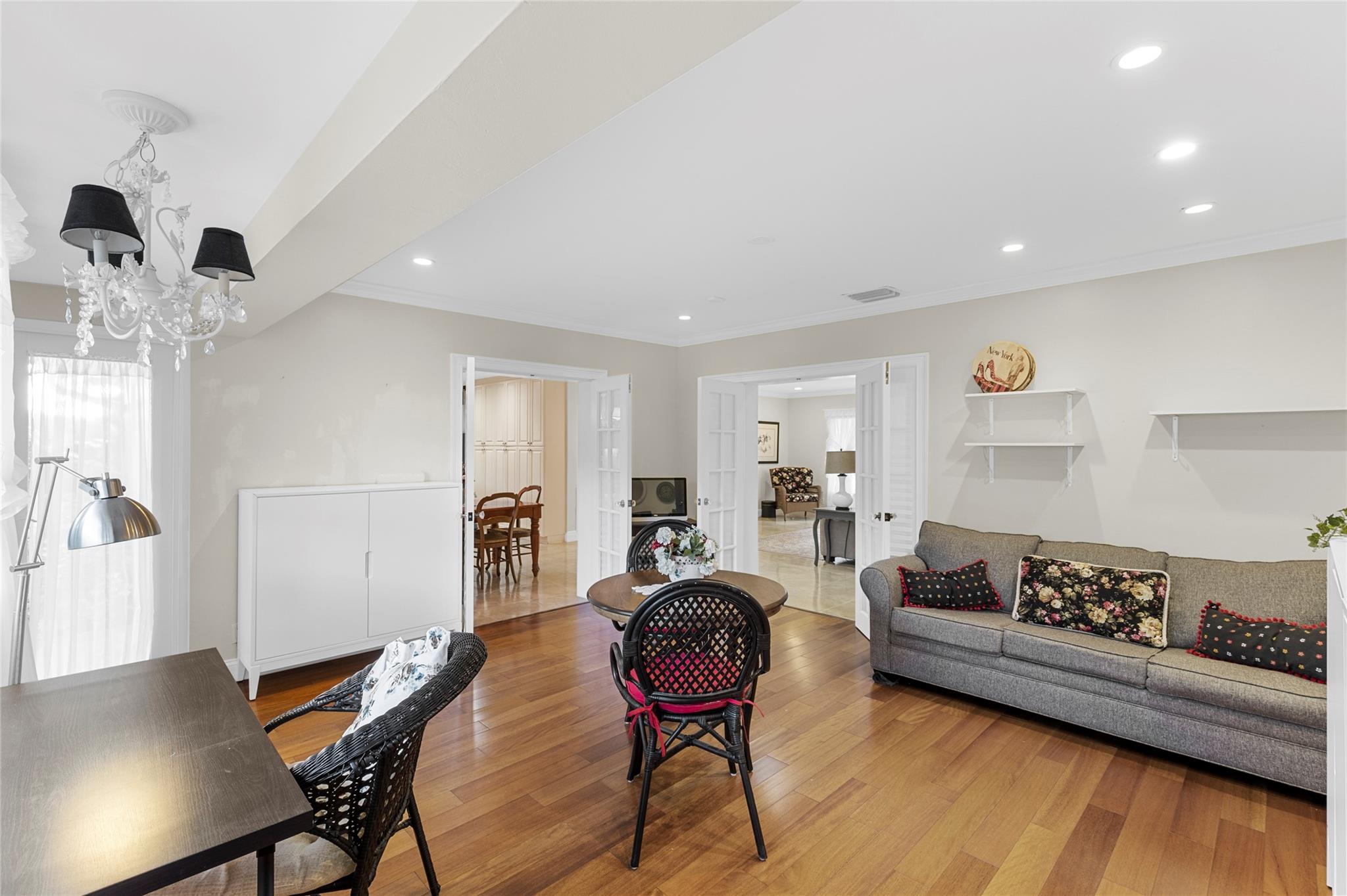 HAWTHORNE VILLAGE INC CON - Residential