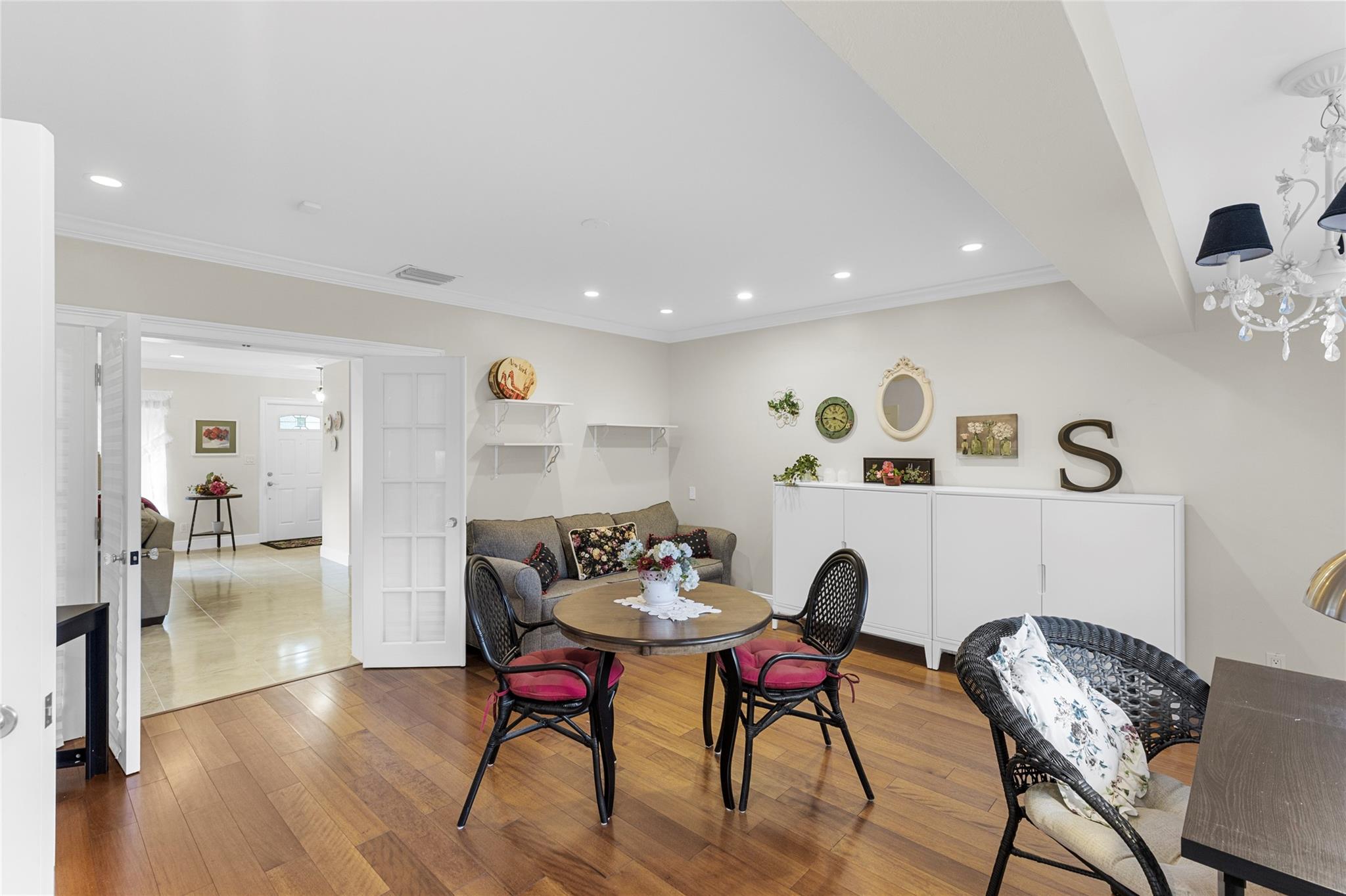 HAWTHORNE VILLAGE INC CON - Residential