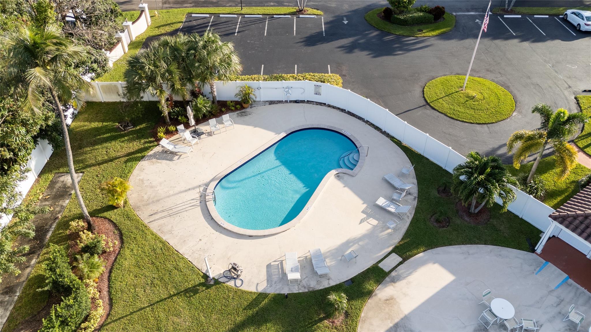HAWTHORNE VILLAGE INC CON - Residential