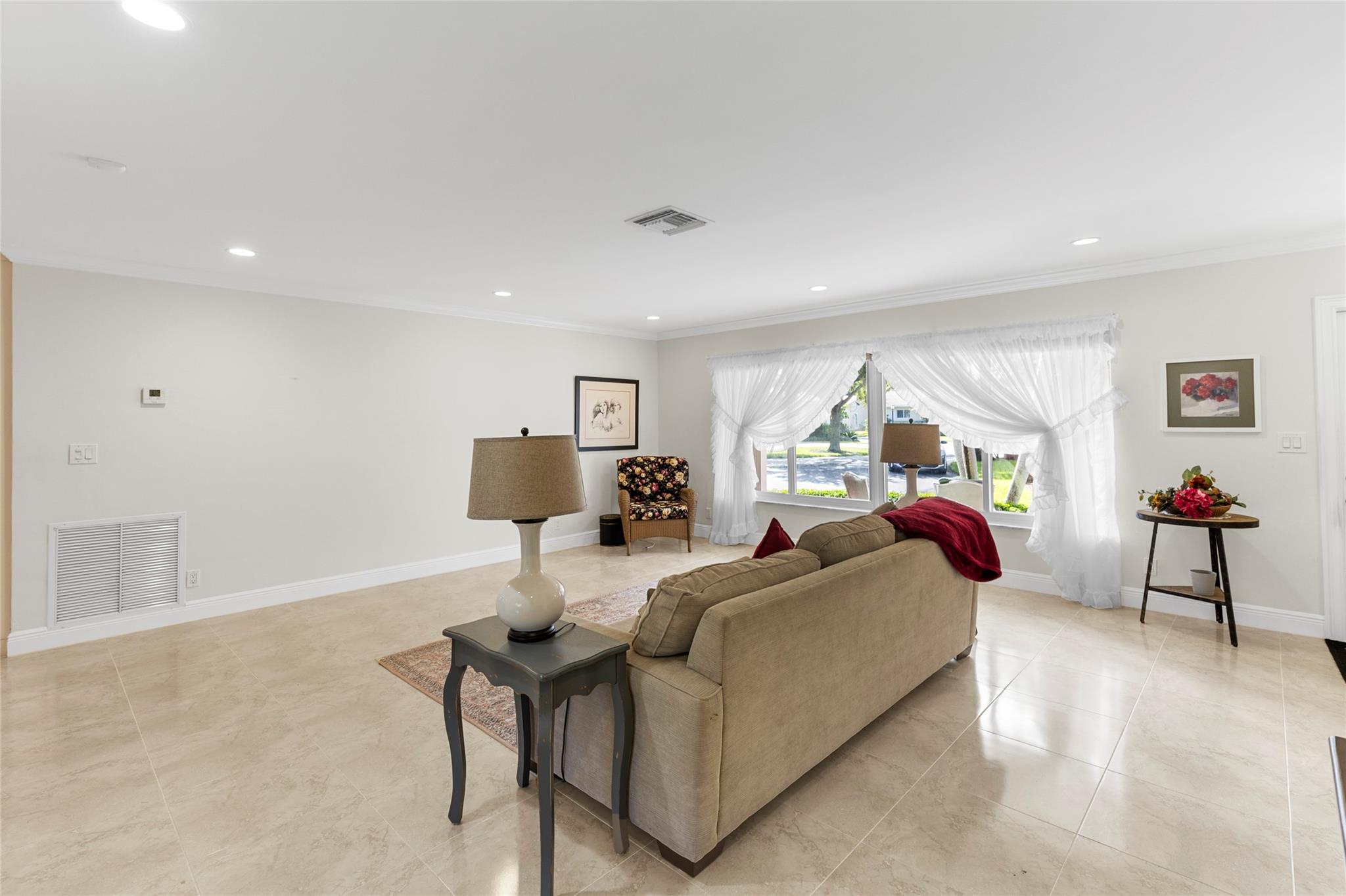 HAWTHORNE VILLAGE INC CON - Residential