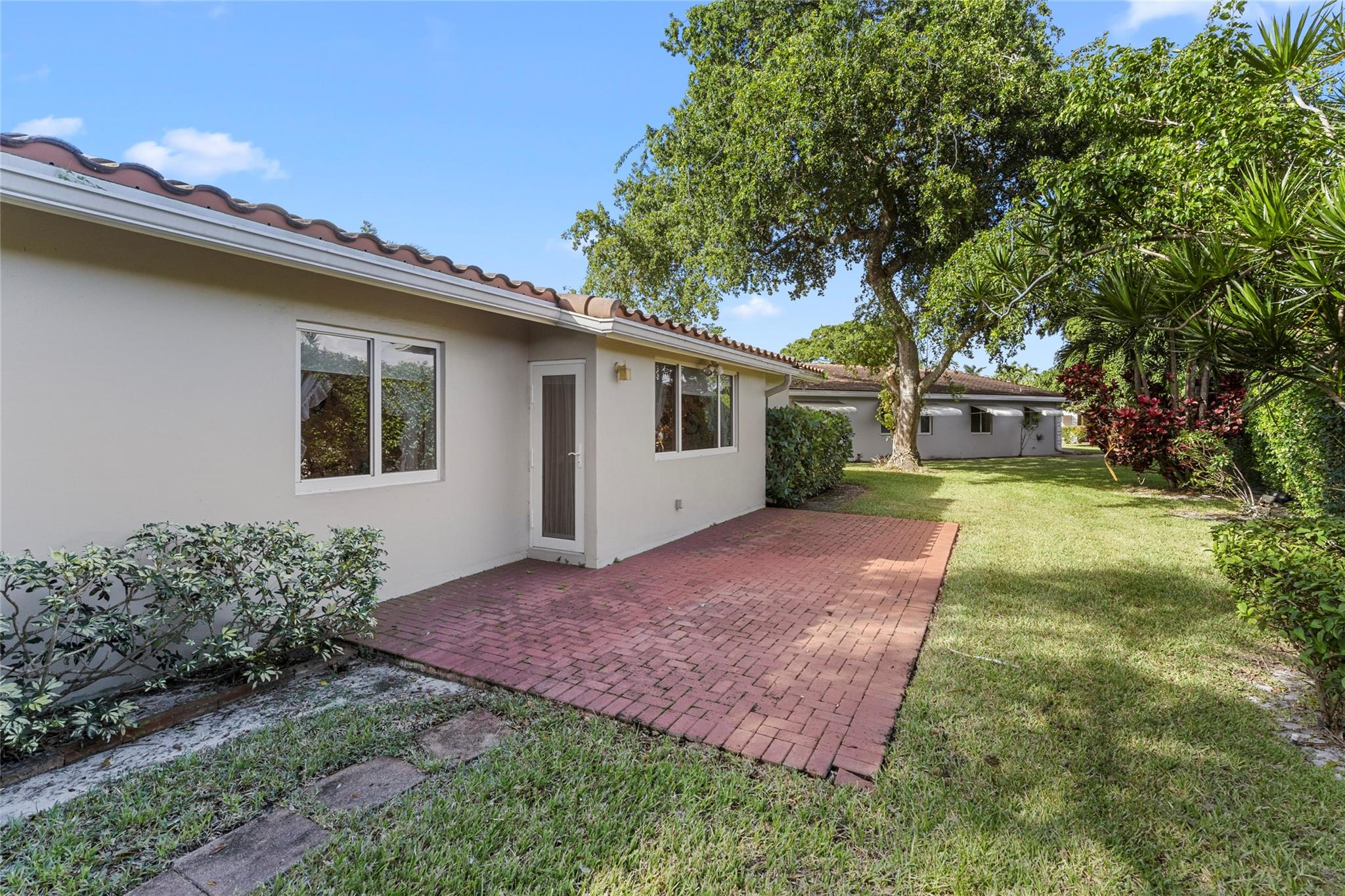 HAWTHORNE VILLAGE INC CON - Residential