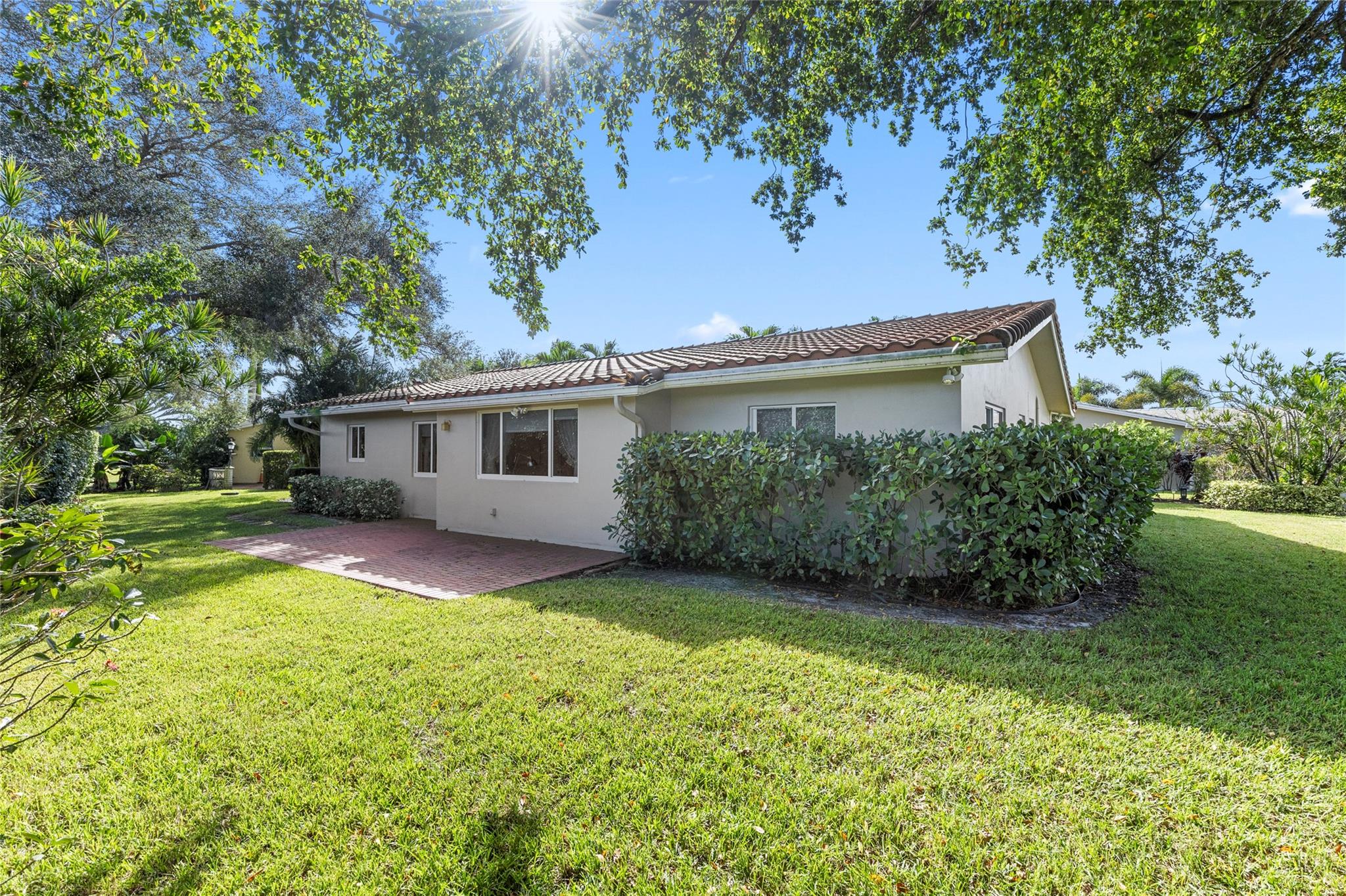 HAWTHORNE VILLAGE INC CON - Residential
