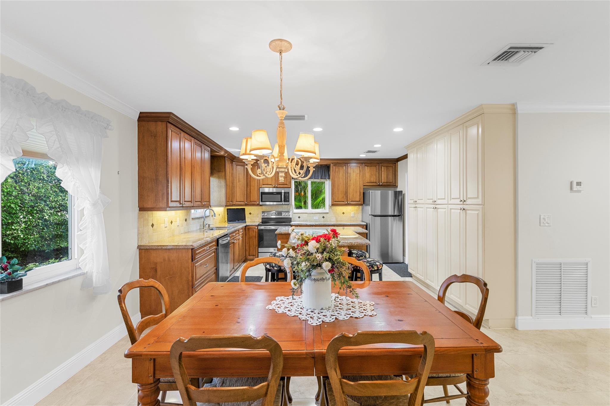 HAWTHORNE VILLAGE INC CON - Residential