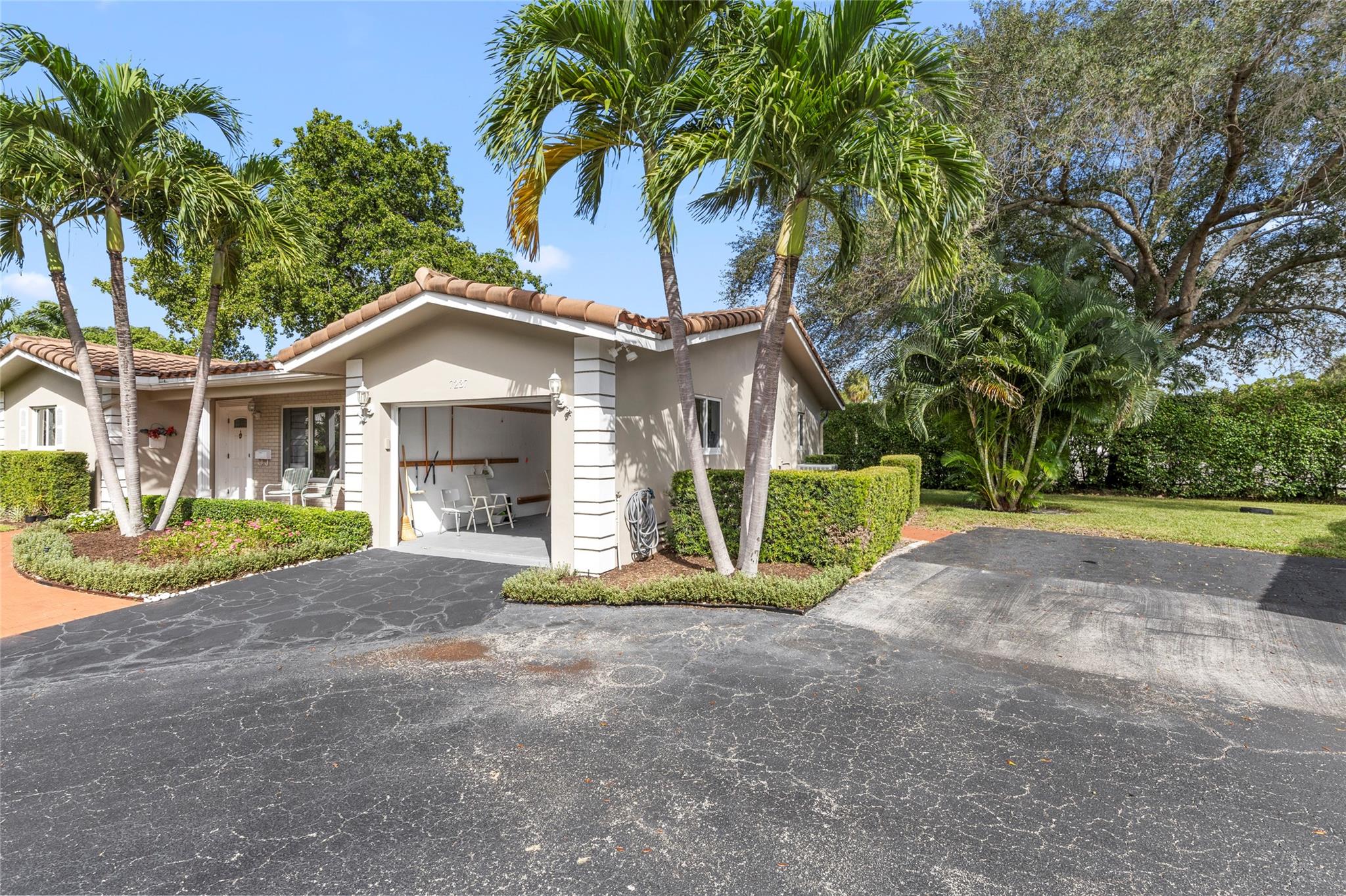 HAWTHORNE VILLAGE INC CON - Residential
