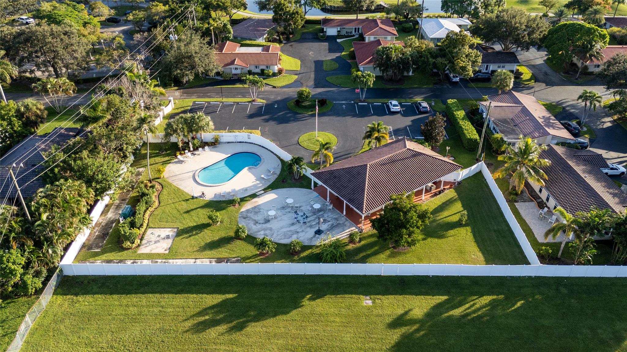 HAWTHORNE VILLAGE INC CON - Residential