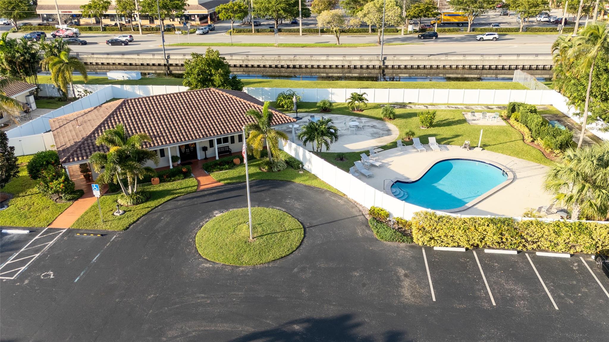 HAWTHORNE VILLAGE INC CON - Residential