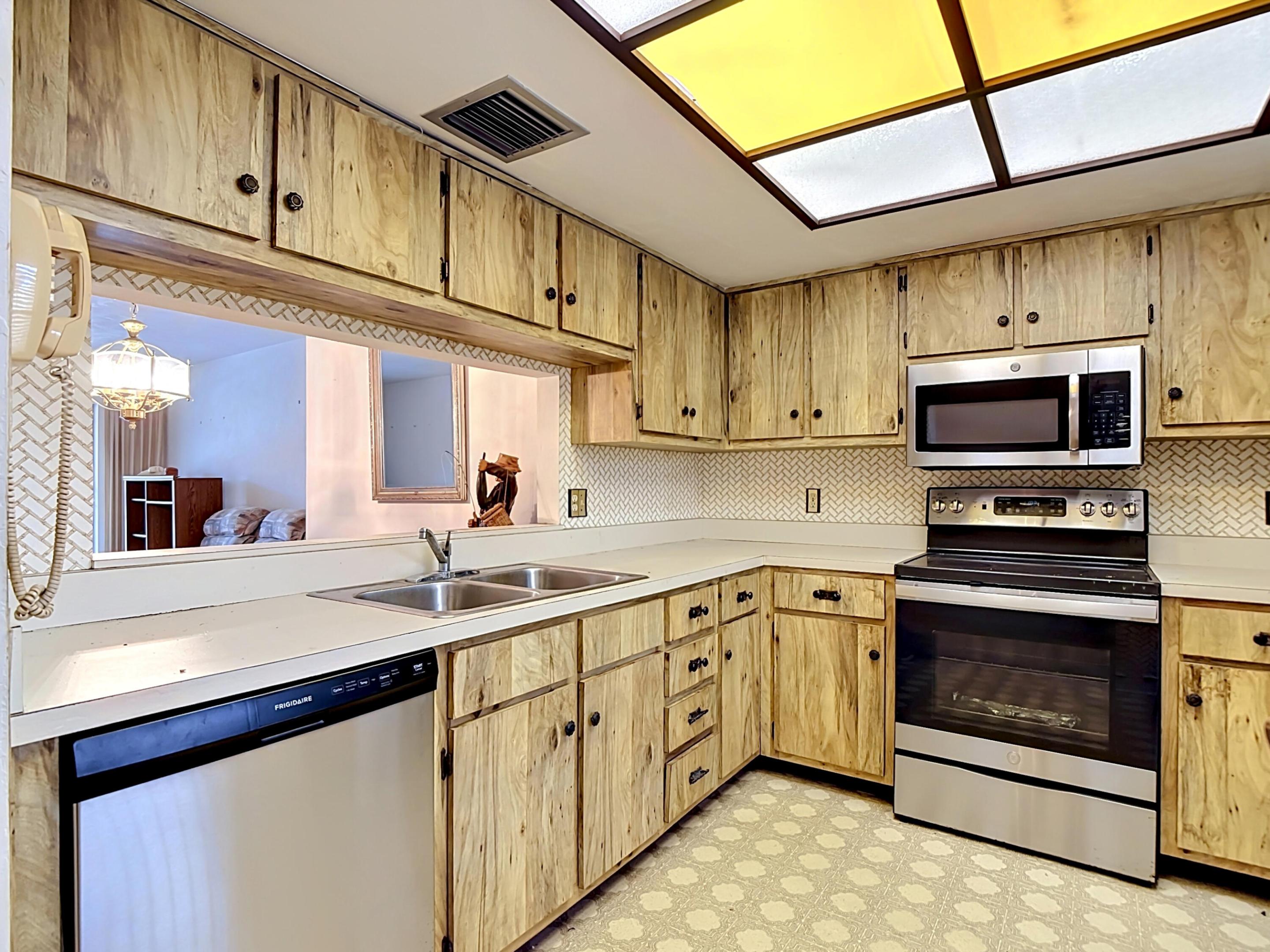WHISKEY CREEK ADULT - Residential