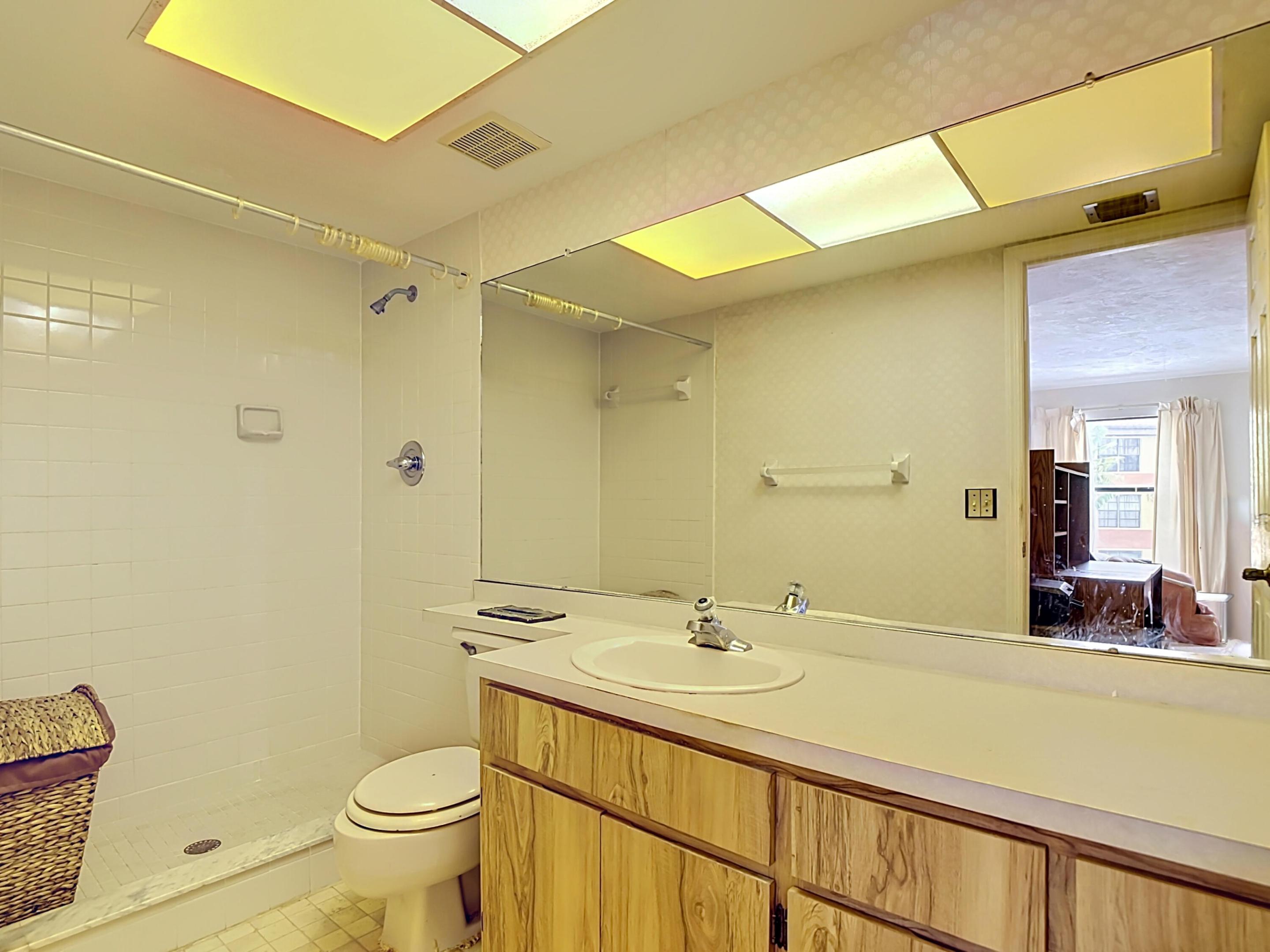 WHISKEY CREEK ADULT - Residential