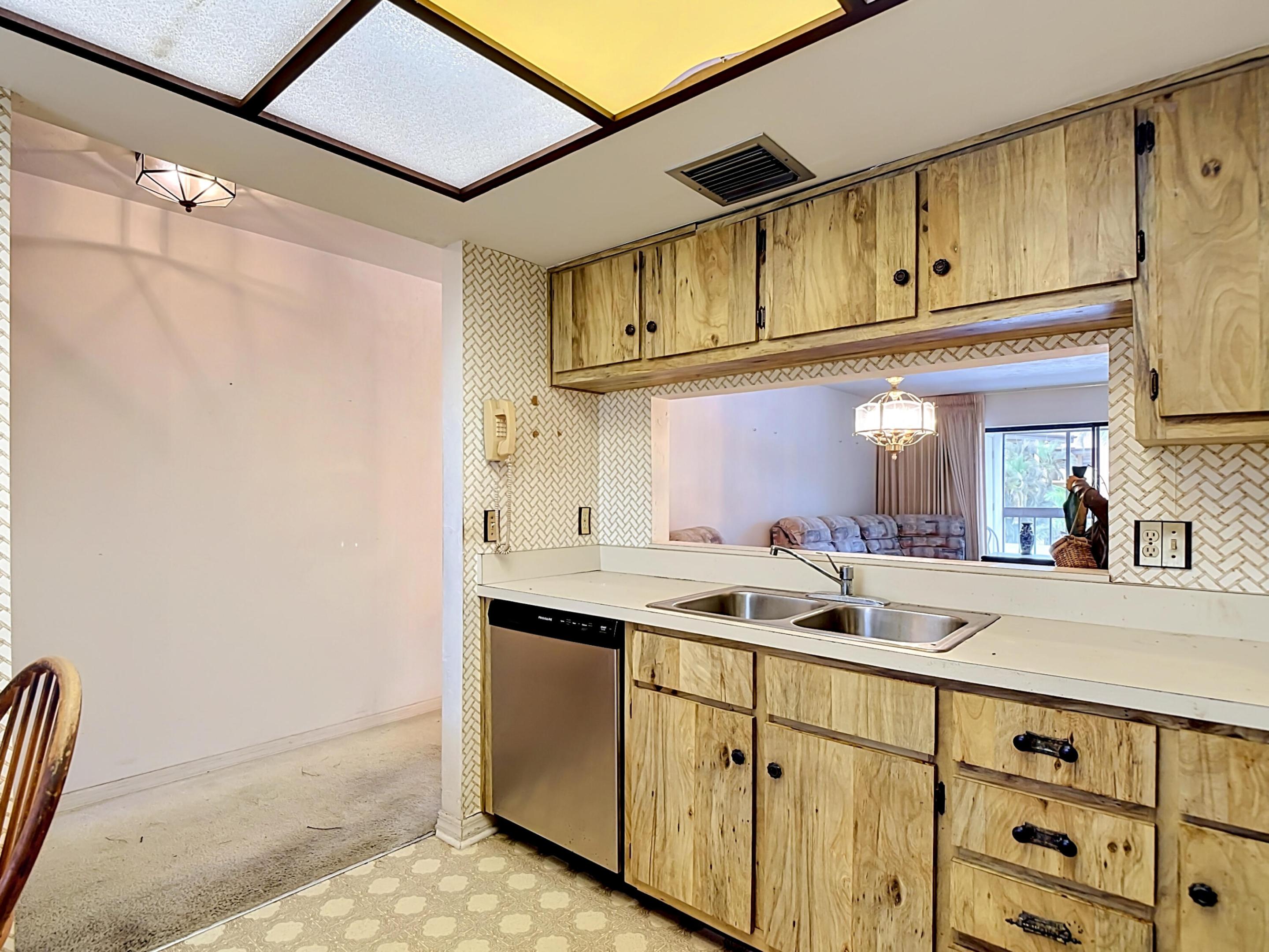 WHISKEY CREEK ADULT - Residential