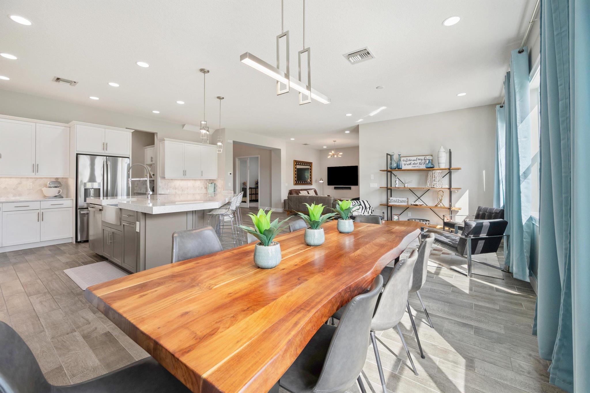 MEADOWS OF WESTLAKE - Residential