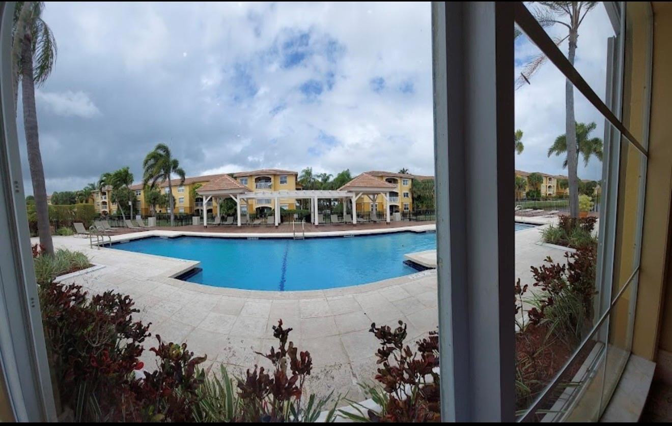 LA VIA CONDO - Residential Lease