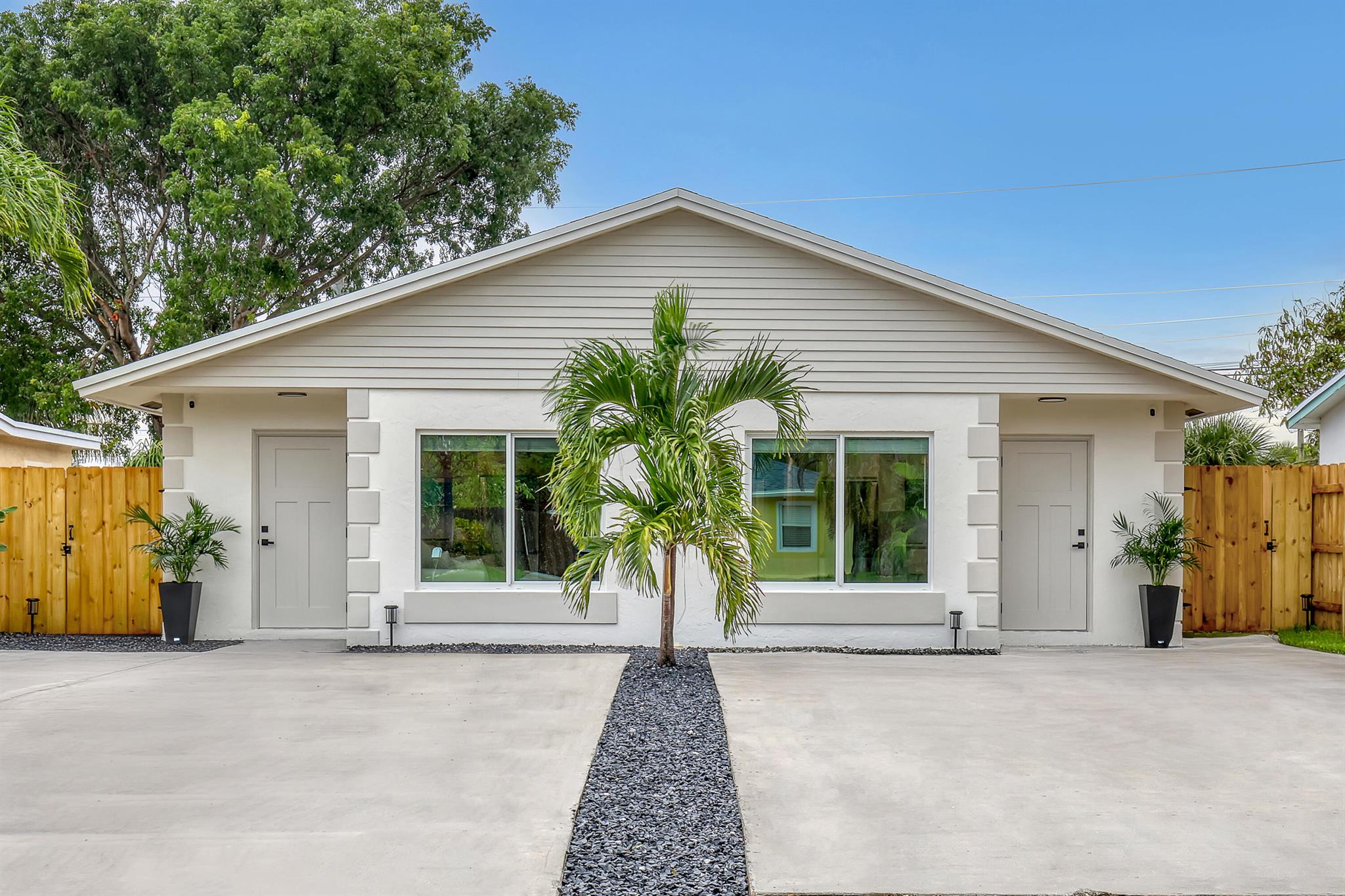 414 W Mango Street