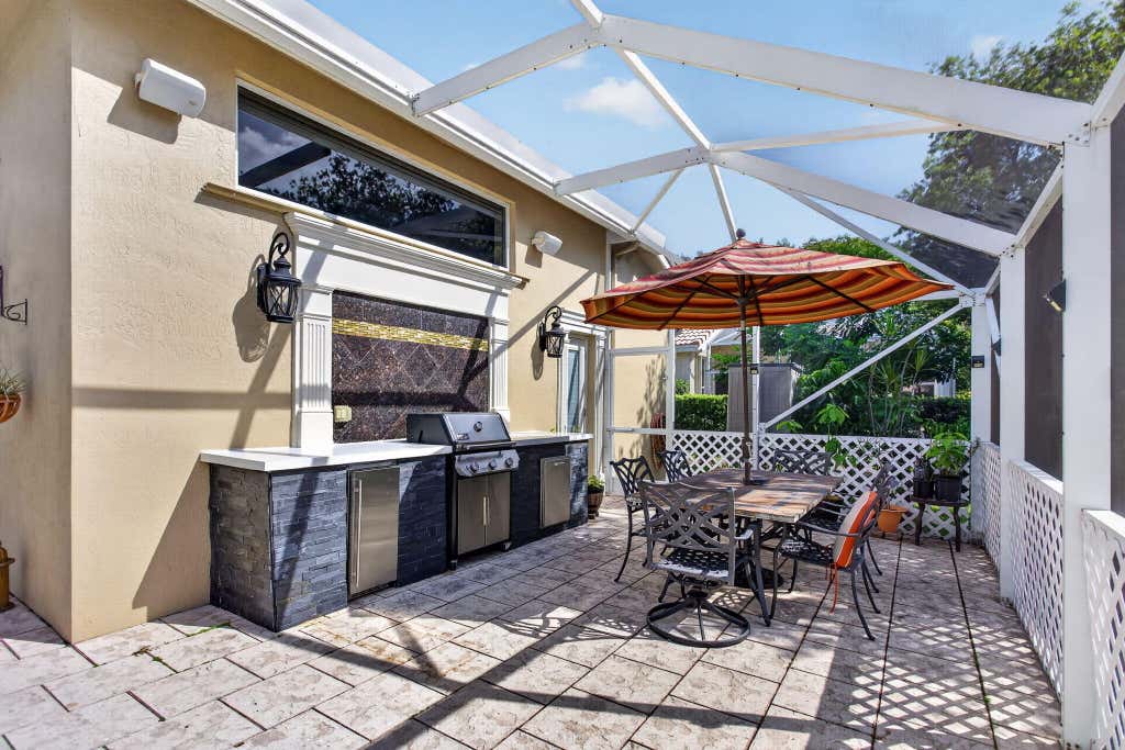 Photo of 4909 NW 112th Drive, Coral Springs, FL 33076 (MLS # B26067898)