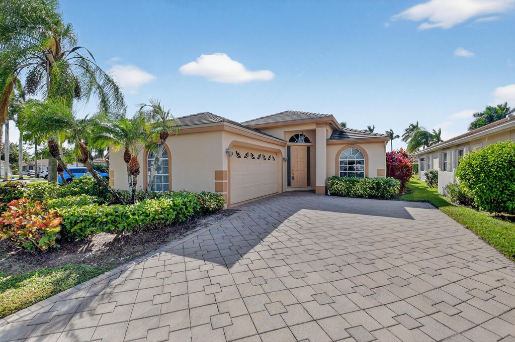 Photo of 6297 Breckenridge Circle, Lake Worth, FL 33467 (MLS # R11139743)