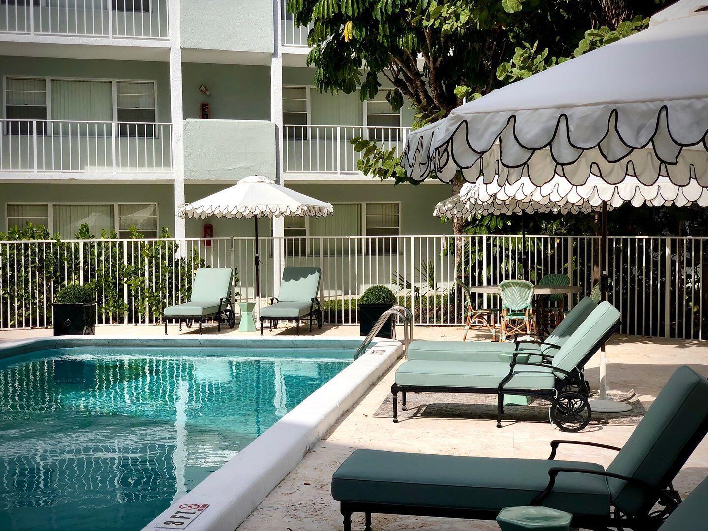 Renovated Two Bedroom Apartment Available in West Palm Beach The West Palm Lane Apartments are centrally located in the Palm Beach Lakes area of West Palm Beach. This beautifully renovated two bedroom apartment features an over-sized living room, breakfast bar, new kitchen with premium appliances, spacious bedroom with lots of storage, luxury vinyl plank flooring, and new bathroom with upgraded finishes. In-unit washer and dryer available at $70 extra per month in select units.