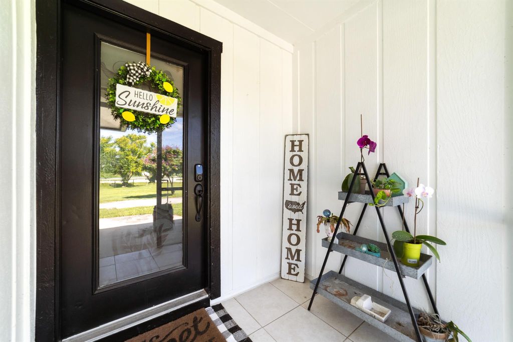 Photo of 16888 W Stallion Drive, Loxahatchee, FL 33470 (MLS # R11103036)