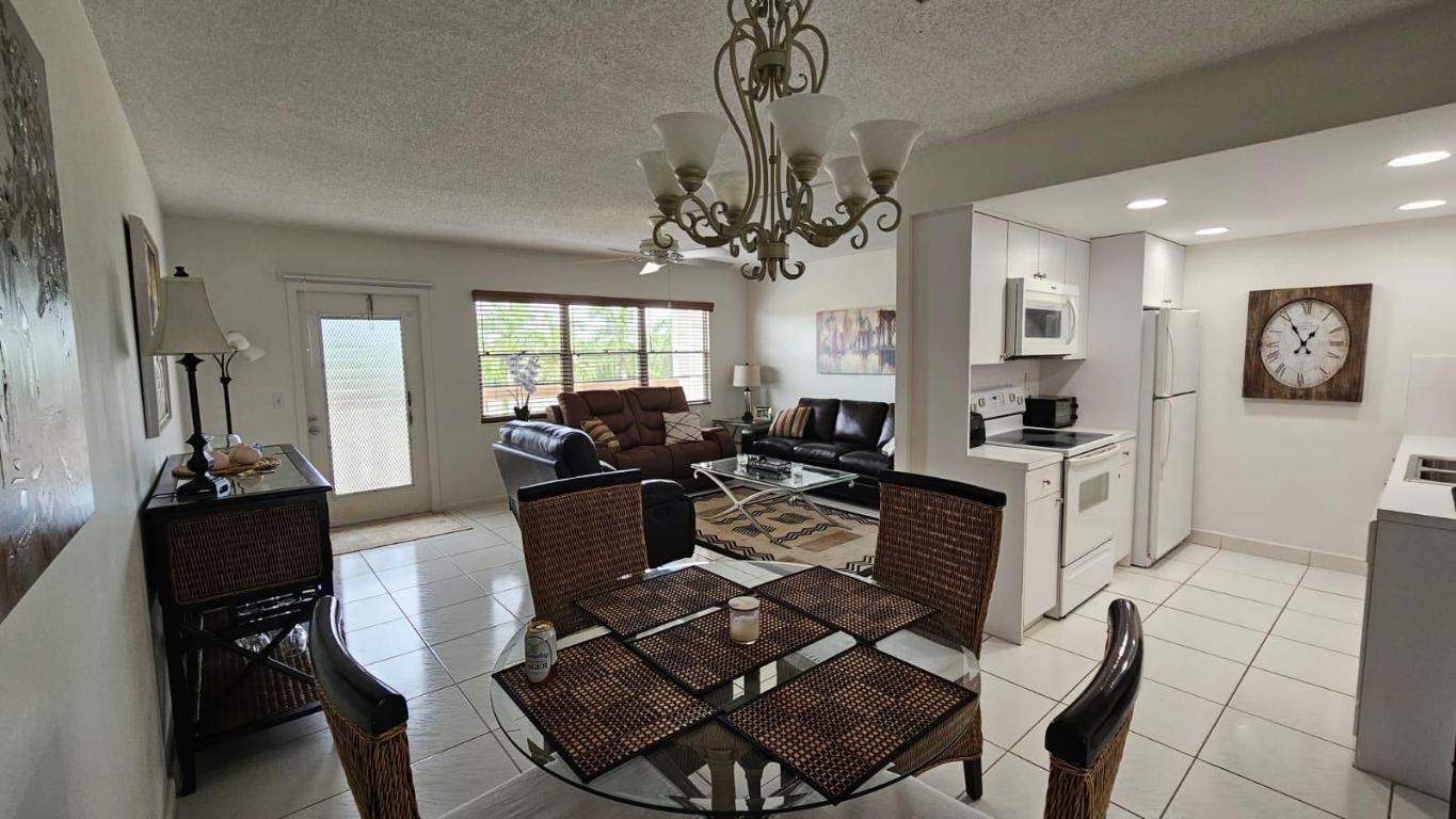 CORNWALL AT CENTURY VILLAGE CONDO - Residential Lease