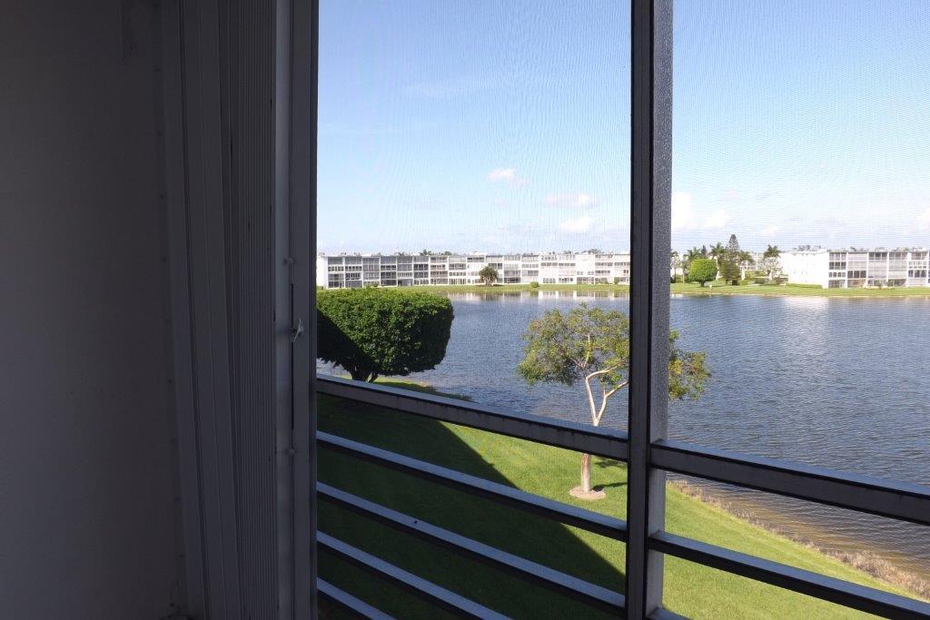 CORNWALL AT CENTURY VILLAGE CONDO - Residential Lease