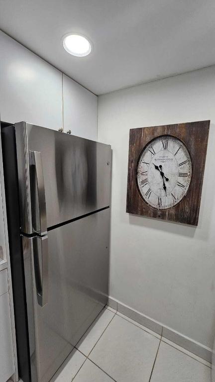 CORNWALL AT CENTURY VILLAGE CONDO - Residential Lease