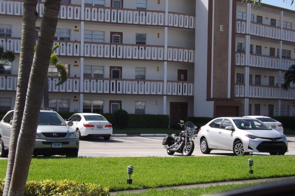 CORNWALL AT CENTURY VILLAGE CONDO - Residential Lease