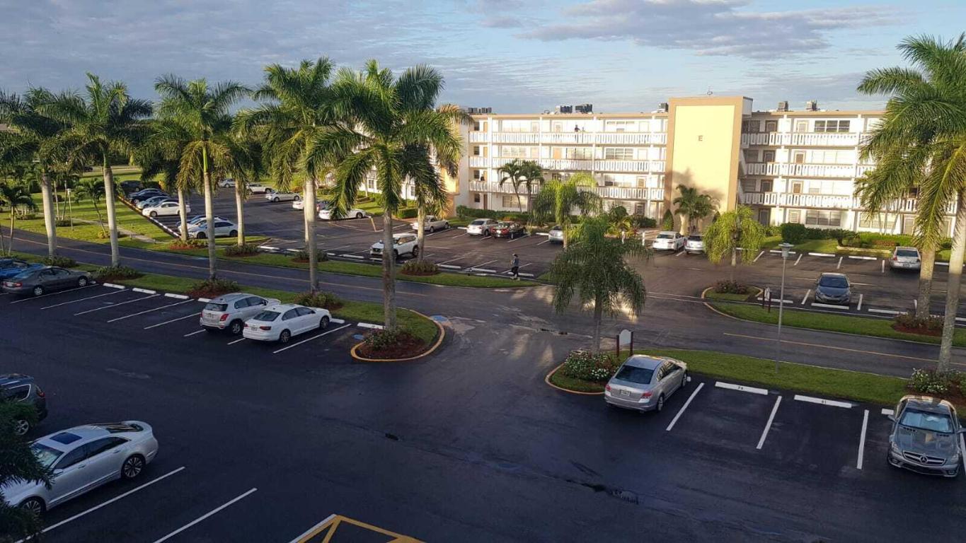 CORNWALL AT CENTURY VILLAGE CONDO - Residential Lease