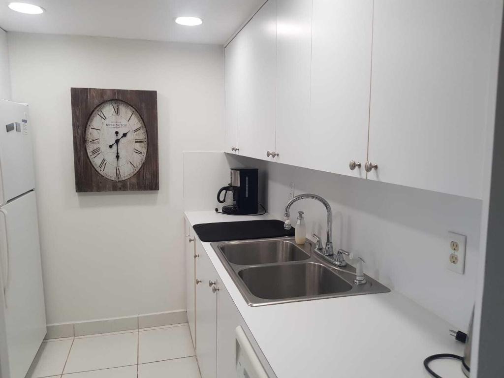 CORNWALL AT CENTURY VILLAGE CONDO - Residential Lease