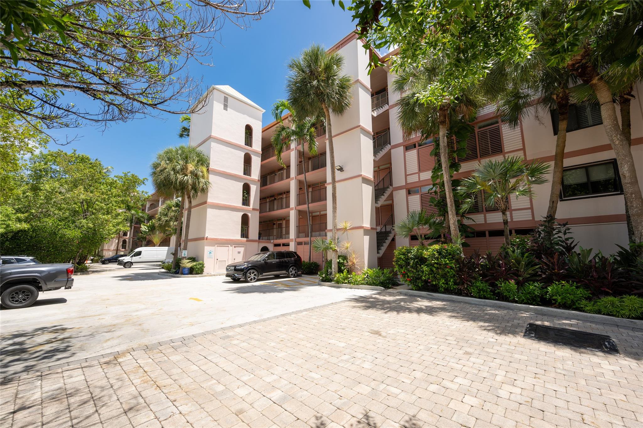Key West Beach Club - Residential