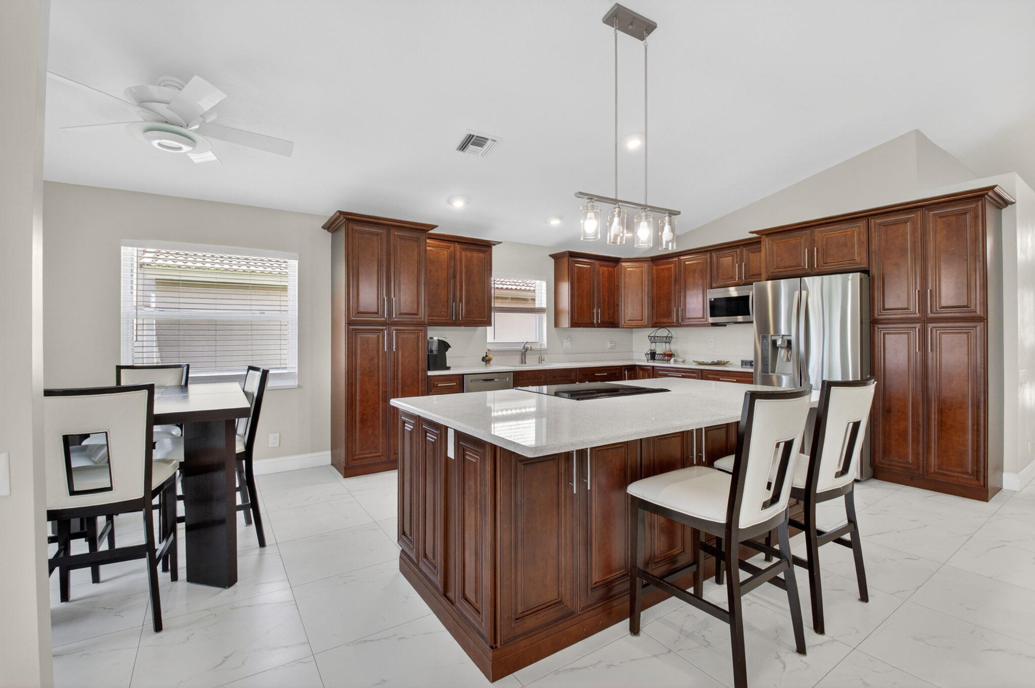 LAKERIDGE GREENS AT PIPER - Residential