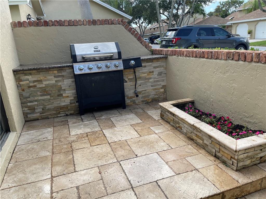JOGGERS RUN - Residential